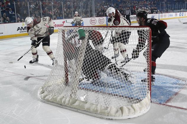 Chicago Wolves Press the Lake Erie Monsters Net