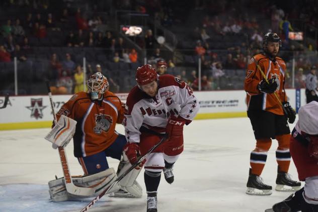 Chad Costello of the Allen Americans vs. the Missouri Mavericks