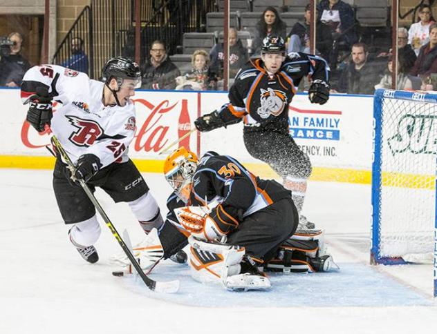 Missouri Mavericks Try to Keep the Rapid City Rush from Scoring