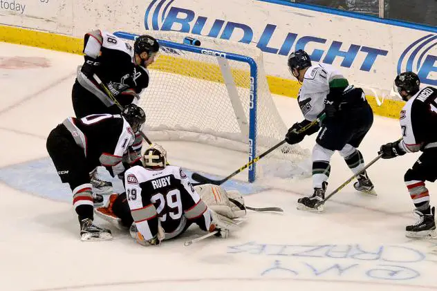 Florida Everblades Score against the Brampton Beast