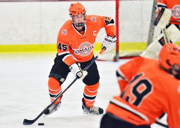 NAPHL Defenseman Conor Yawney with the Omaha AAA Lancers