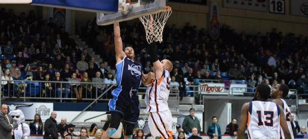 Halifax Hurricanes Go up for the Ball