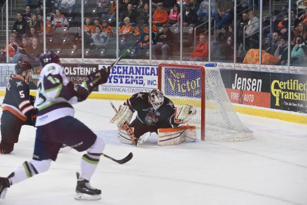 Bloomington Thunder Take a Shot vs. the Omaha Lancers