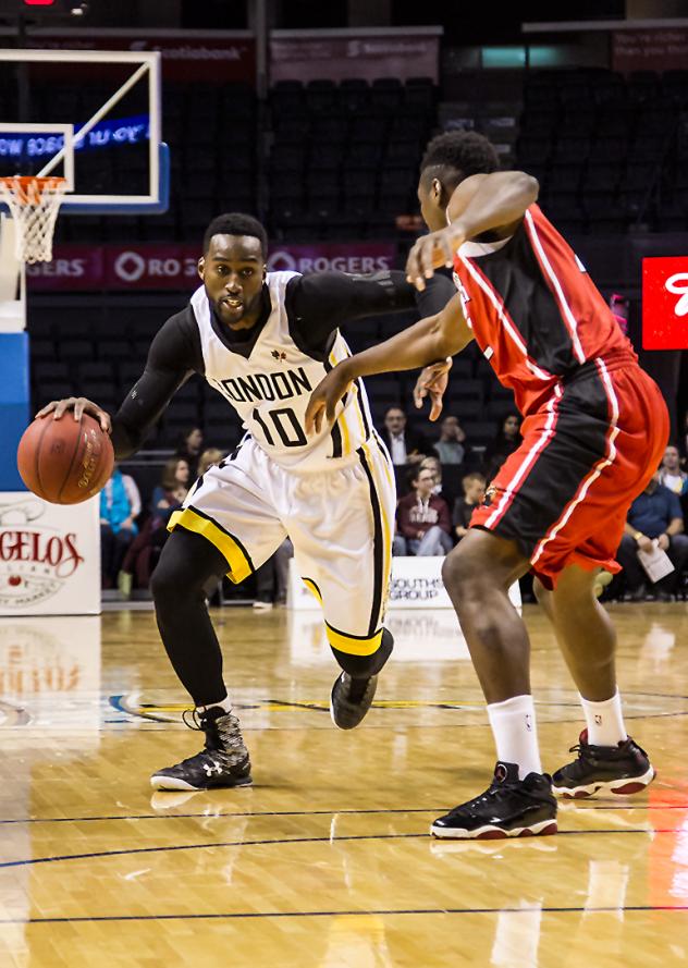 London Lightning Guard Warren Ward	Drives vs. the Windsor Express