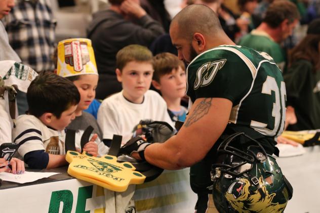 Pass Rusher Luis Vasquez with the San Jose SaberCats