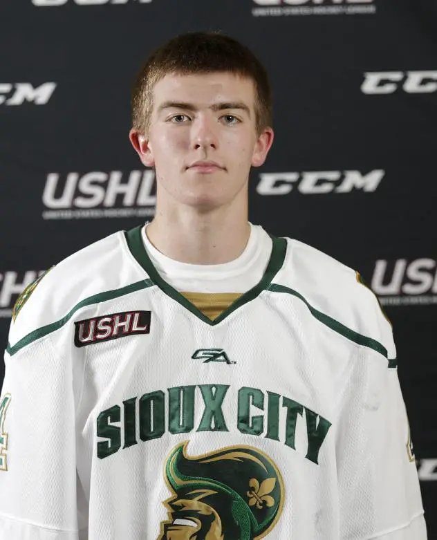 Defenseman Jake Ryczek with the Sioux City Musketeers