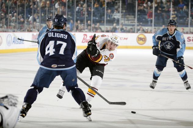 Chicago Wolves F Evan Trupp Shoots vs. the Milwaukee Admirals