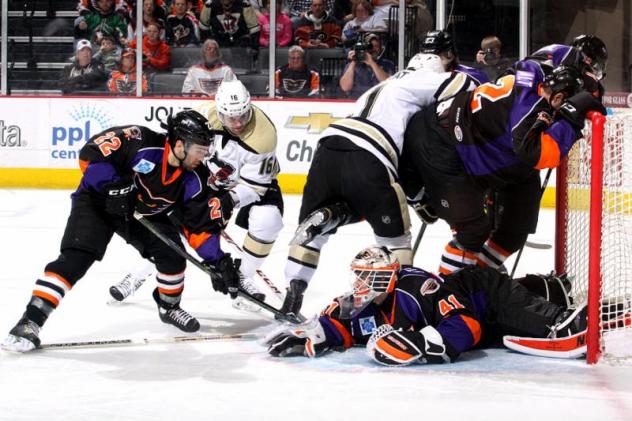 Lehigh Valley Phantoms Defend their Net against the Wilkes-Barre/Scranton Penguins