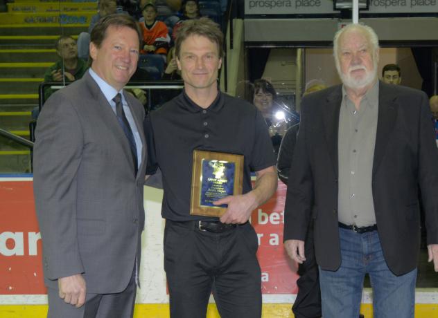 Kelowna Rockets Athletic Therapist Scott Hoyer Receives Award