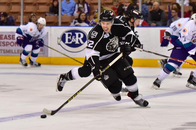 Manchester Monarchs Control the Puck vs. the Orlando Solar Bears