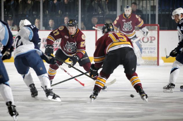 Chicago Wolves RW Jordan Caron vs. the Milwaukee Admirals