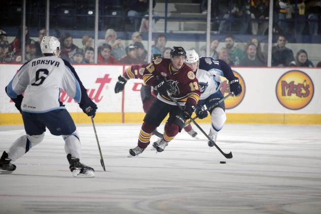Chicago Wolves F Evan Trupp Heads up the Ice vs. the Milwaukee Admirals