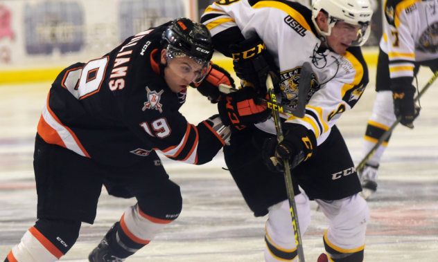 Omaha Lancers Battle the Green Bay Gamblers