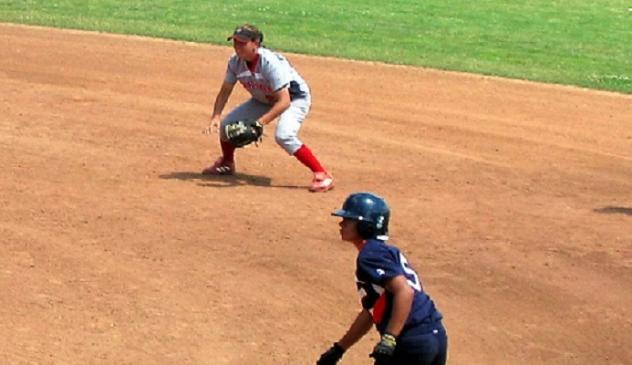 Akron Racers Second Baseman Tobin Echo-Hawk