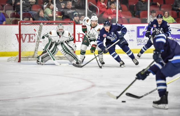 Iowa Wild Defense Sets up vs. the Manitoba Moose