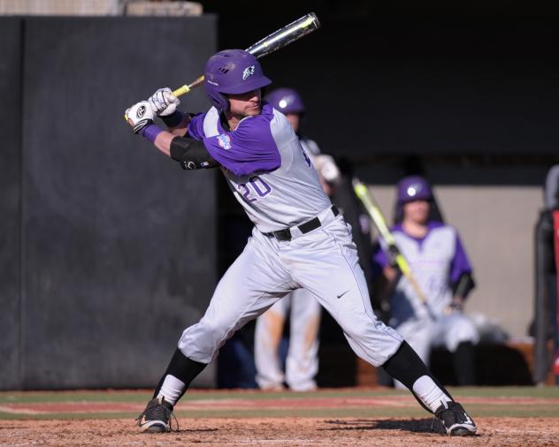 Newark Pilots Signee Julian Gallup with Niagara University