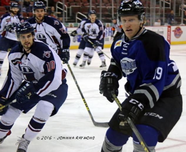 Wichita Thunder vs. the Tulsa Oilers