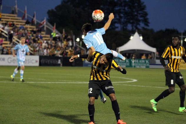 Wilmington Hammerheads Leap over the Charleston Battery