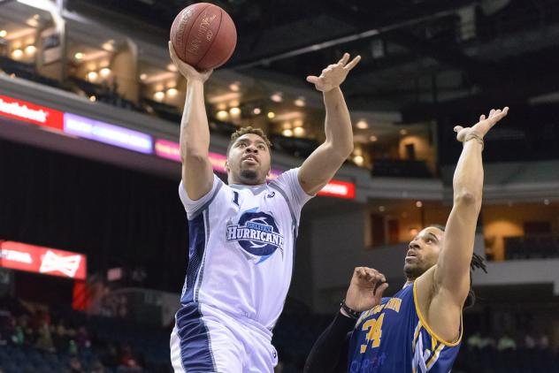 Halifax Hurricanes Power Forward Mike Glover Goes to the Hoop