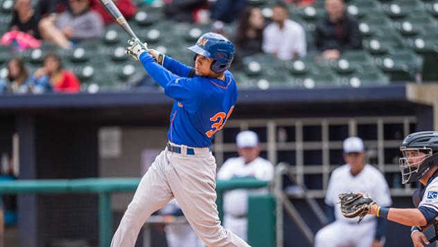Midland RockHounds First Baseman Viosergy Rosa