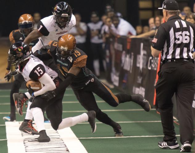 Arizona Rattlers DB Marquis Floyd Making a Tackle