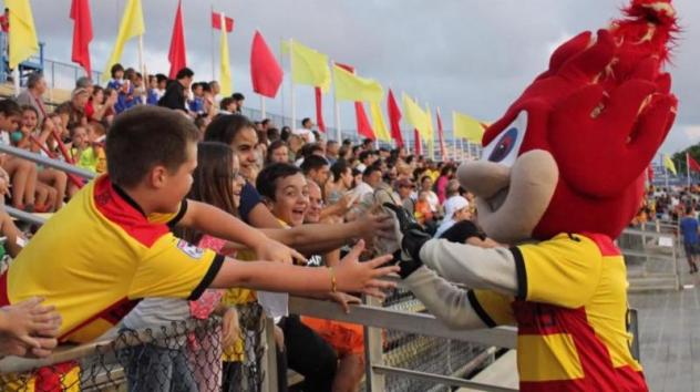 Fort Lauderdale Strikers Mascot Greets the Fans