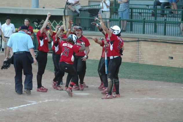 Veronica Wootson Crosses the Plate for the Akron Racers