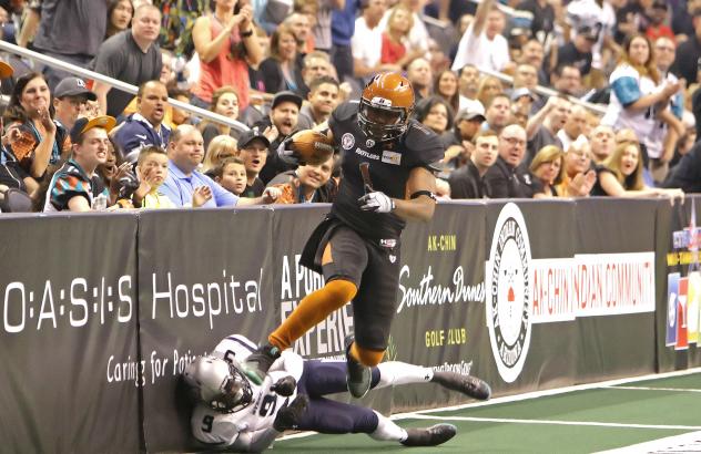 Rod Windsor of the Arizona Rattlers Breaks Free vs. the Portland Steel