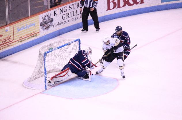 Wheeling Nailers Test South Carolina Stingrays Goaltender Vitek Vanacek
