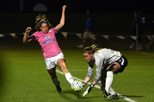 Chicago Red Stars Goalkeeper Alyssa Naeher Collects the Ball under Pressure