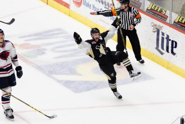 Wheeling Nailers Celebrate