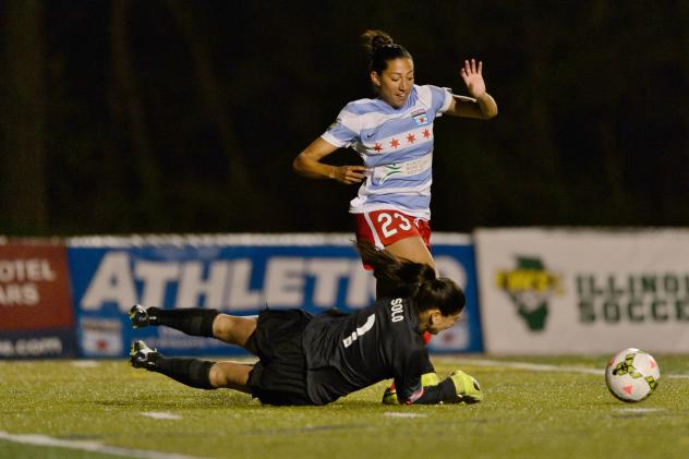 Chicago Red Stars Forward Christen Press vs. Seattle Reign FC Goaltender Hope Solo