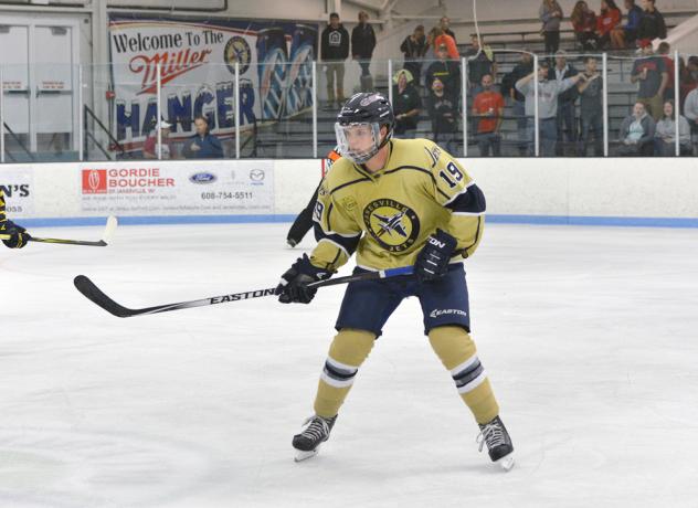 Kyle Patava of the Janesville Jets