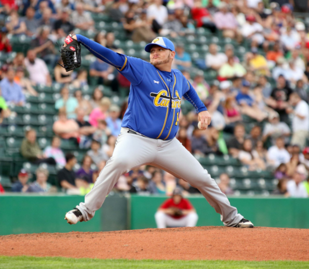 Sioux Falls Canaries Pitcher Misael Siverio