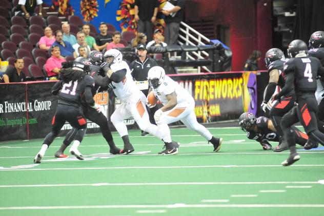 Mykel Benson of the Arizona Rattlers vs. the Cleveland Gladiators