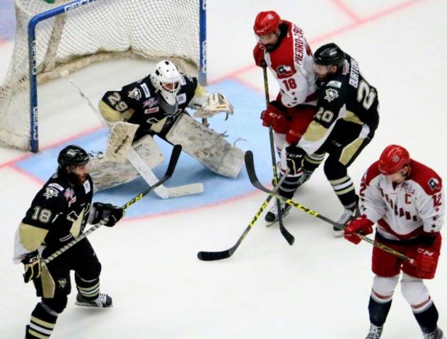 Wheeling Nailers Try to Hold the Allen Americans at Bay