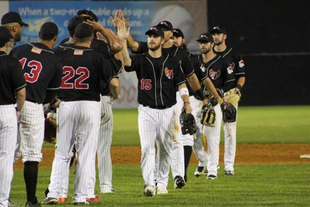 New Jersey Jackals Celebrate a Win