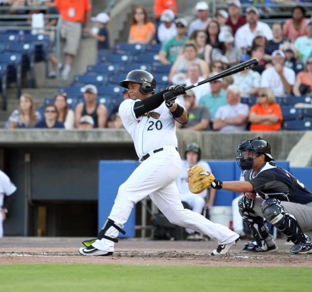 Audry Perez of the Norfolk Tides at the Plate