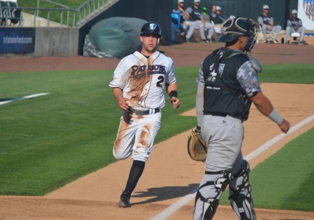 Blue Crabs Avoid Sweep with Extra Inning Win over Patriots