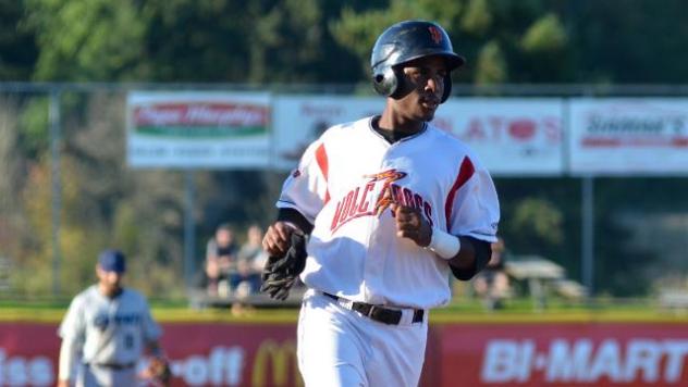 Volcanoes Trounce Canadians 13-4