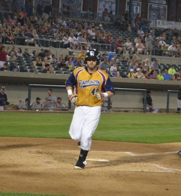 Correction: Bees Top Patriots 4-1 in Crucial Divisional Battle