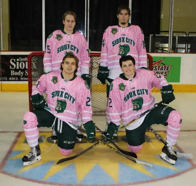 Musketeers Pink in the Rink