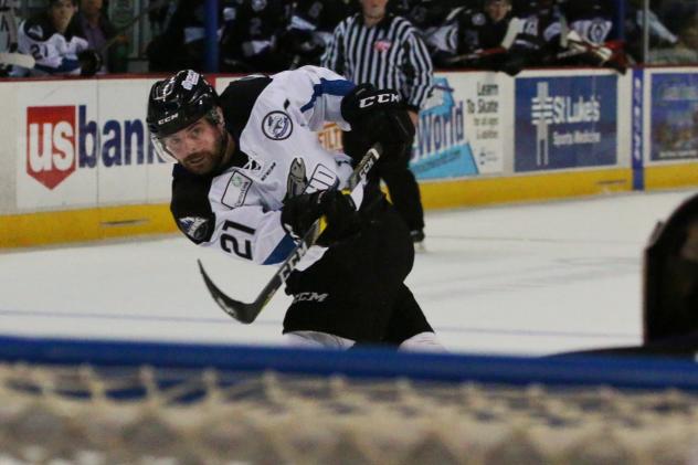 Royals Down Steelheads with Three Unanswered Goals