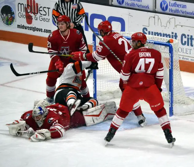 Komets Dominate Americans in 5-0 Victory