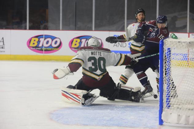 Oilers Drop Close Battle with Quad City