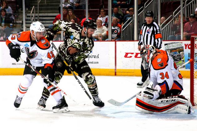 Lyon Tames Bears in 6th Straight Phantoms' Win