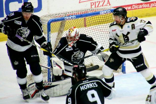 Nailers Fight off First Place Monarchs, 4-3