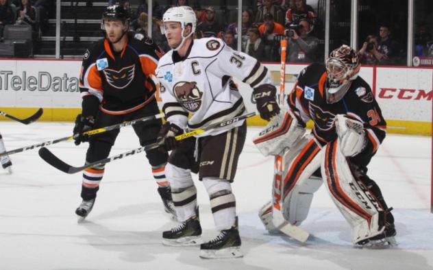 Hershey Snags Rivalry Verdict 5-2 in 2016 Home Finale