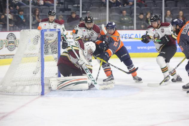 Oilers Beat Mallards to Complete Road Trip