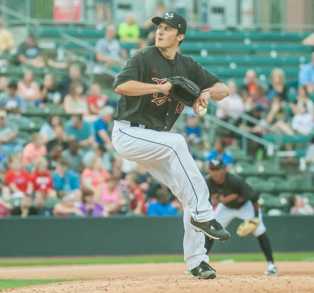 Marlins Purchase Former Major-Leaguer Kickham's Contract